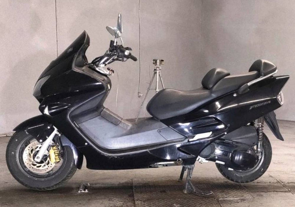 Придбати Максі-скутер Honda FORZA 250 MF06 2003 Пробіг: 18 702 км